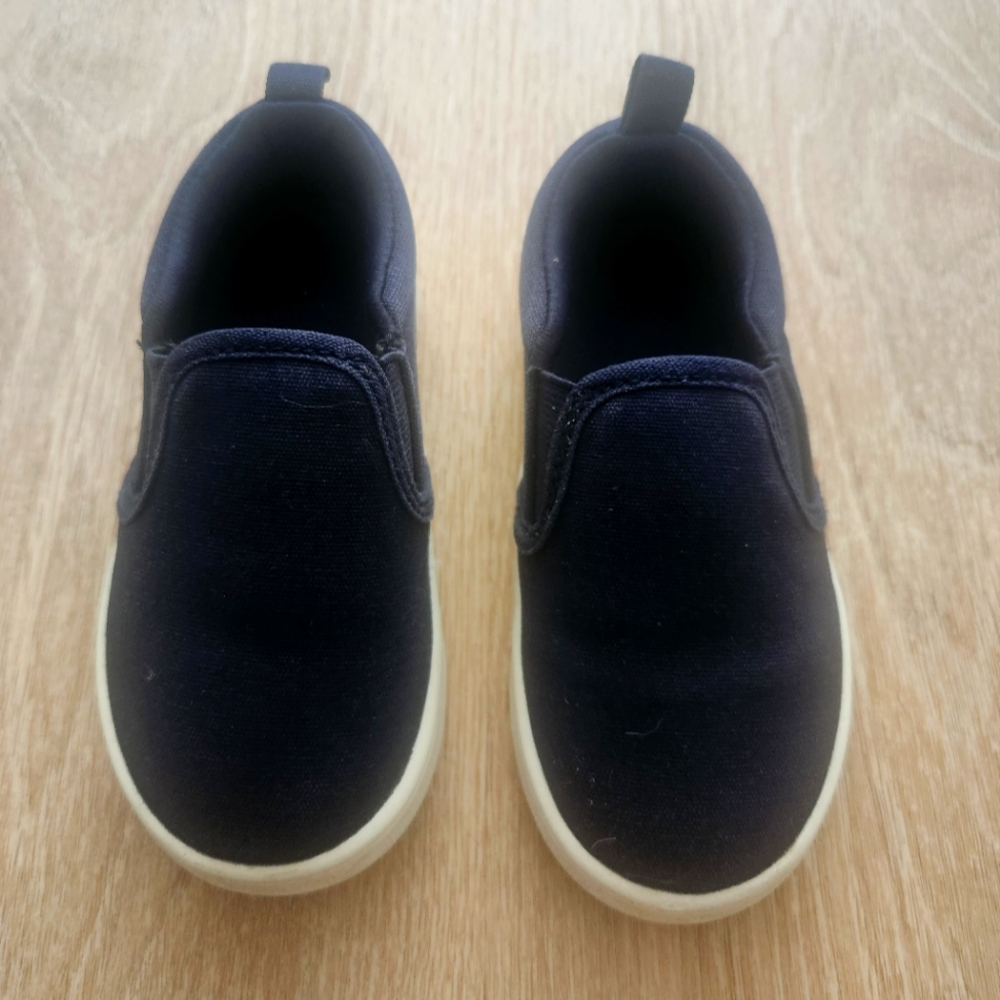 Baby GAP Sneakers size 7